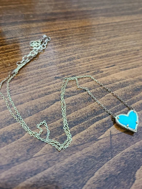 SALE! Kendra Scott Ari Necklace - Picture 2 of 6